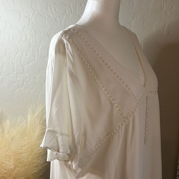 BLUE Rain white dress with crocheted stitching and fabric covered buttons size L - Picture 8 of 13